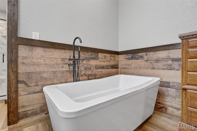 27960 Highway NN, Laquey, MO 65534