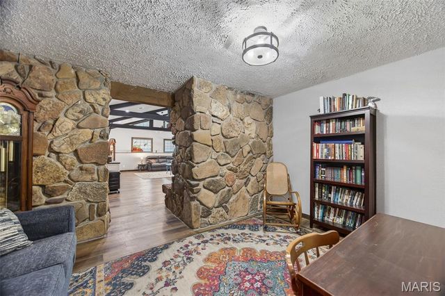 27960 Highway NN, Laquey, MO 65534