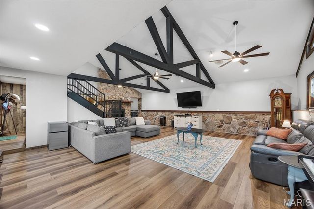 27960 Highway NN, Laquey, MO 65534