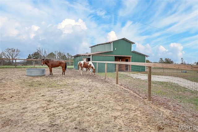 27960 Highway NN, Laquey, MO 65534