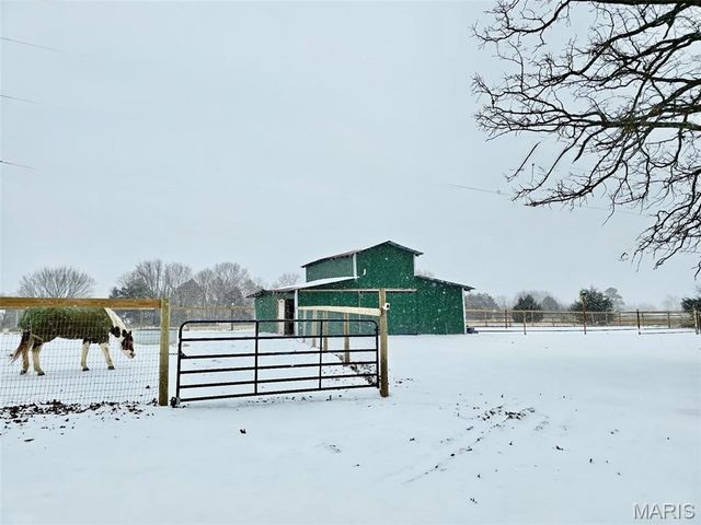 27960 Highway NN, Laquey, MO 65534