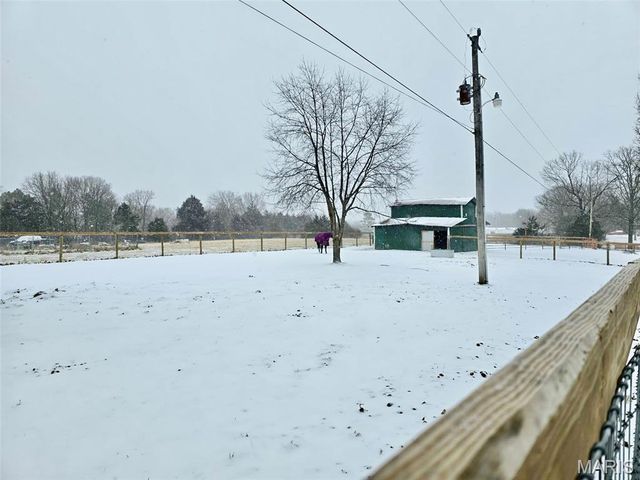 27960 Highway NN, Laquey, MO 65534