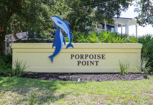 427 Porpoise Point Dr, St Augustine, FL 32084