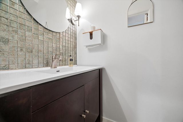 4209 Sunset Boulevard, West University Place, TX 77005