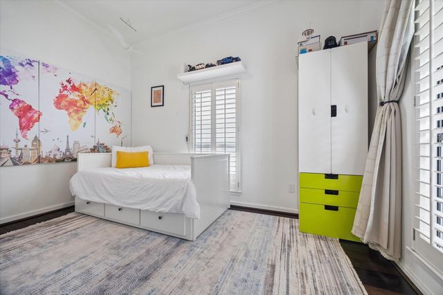 4209 Sunset Boulevard, West University Place, TX 77005