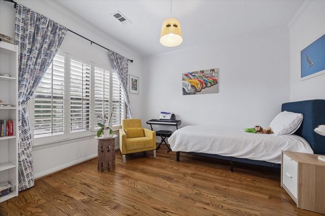 4209 Sunset Boulevard, West University Place, TX 77005