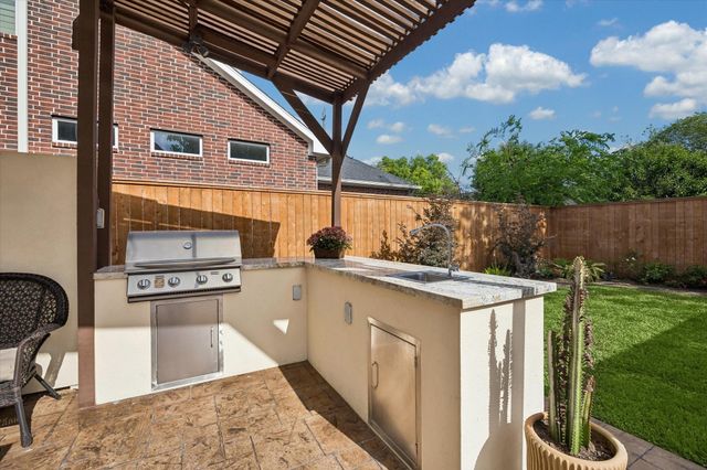 4209 Sunset Boulevard, West University Place, TX 77005