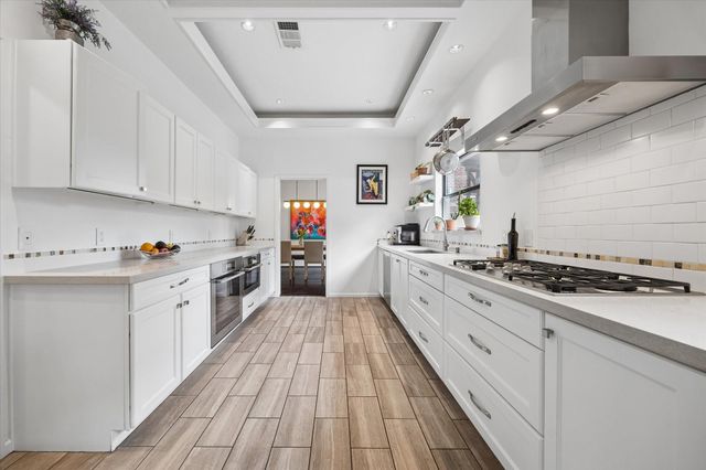 4209 Sunset Boulevard, West University Place, TX 77005