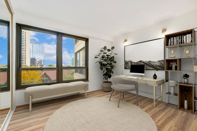 5050 S East End Avenue 7A, Chicago, IL 60615