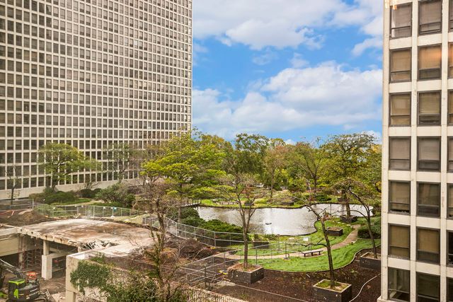 5050 S East End Avenue 7A, Chicago, IL 60615