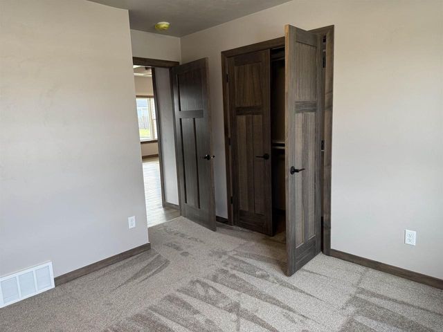 2289 OLIVER LANE, Green Bay, WI 54313