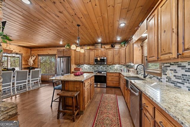 406 Hope Drive, Blue Ridge, GA 30513