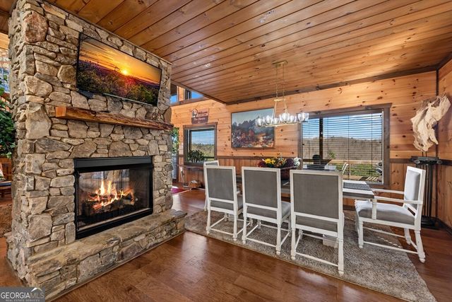 406 Hope Drive, Blue Ridge, GA 30513