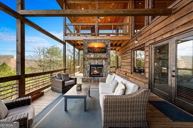 406 Hope Drive, Blue Ridge, GA 30513