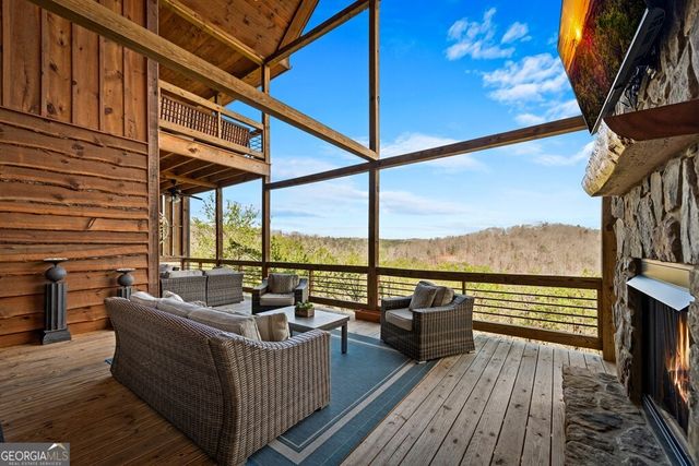 406 Hope Drive, Blue Ridge, GA 30513