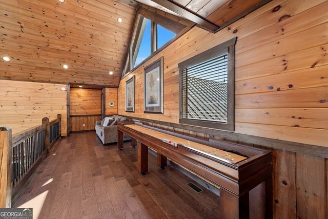 406 Hope Drive, Blue Ridge, GA 30513