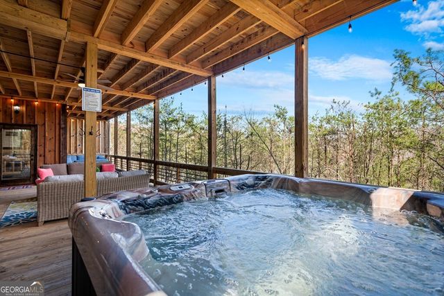 406 Hope Drive, Blue Ridge, GA 30513