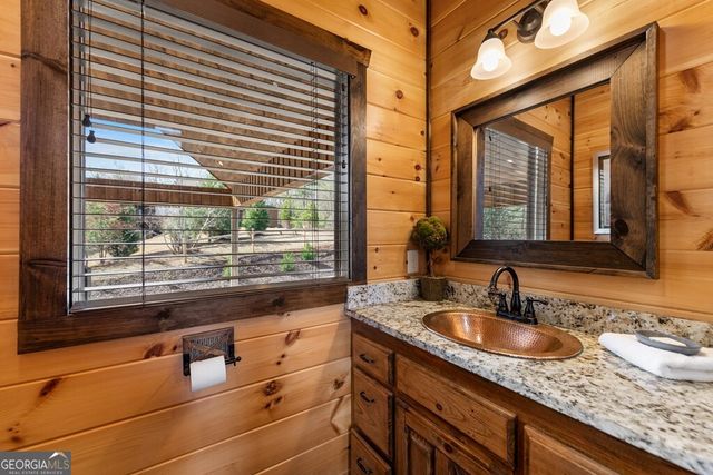 406 Hope Drive, Blue Ridge, GA 30513