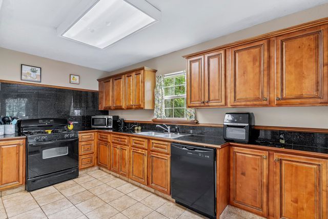 1034 N Clay Avenue, Springfield, MO 65802