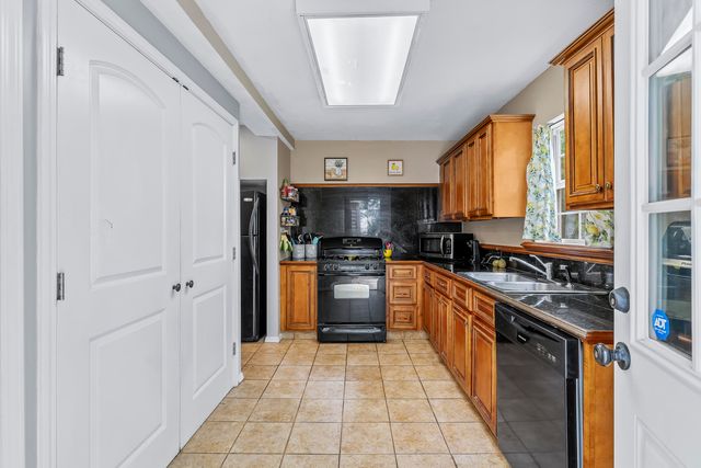 1034 N Clay Avenue, Springfield, MO 65802