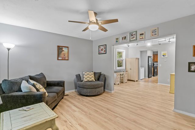 1034 N Clay Avenue, Springfield, MO 65802
