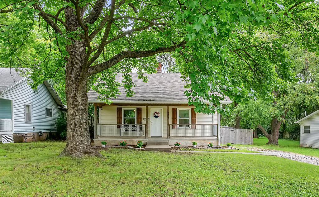 1034 N Clay Avenue, Springfield, MO 65802