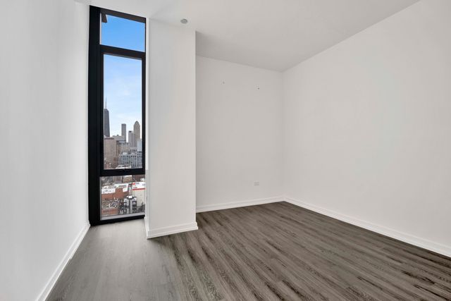 808 N Cleveland Avenue 2201, Chicago, IL 60610