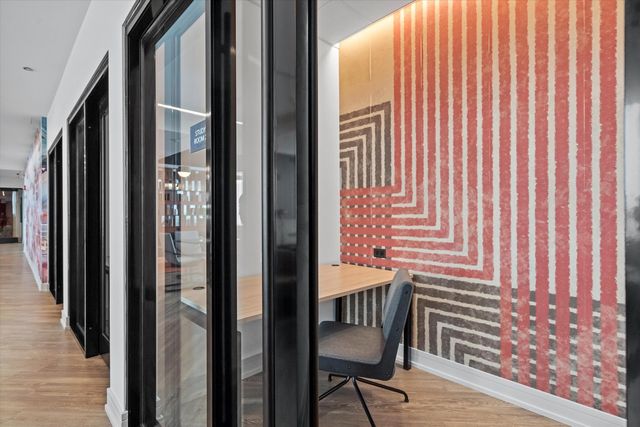 808 N Cleveland Avenue 2201, Chicago, IL 60610