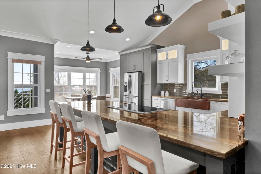 Image 16 of property listing at 1017 Mallard Bay Road, Hampstead, NC 28443