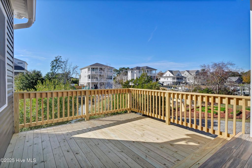 Image 54 of property listing at 1017 Mallard Bay Road, Hampstead, NC 28443