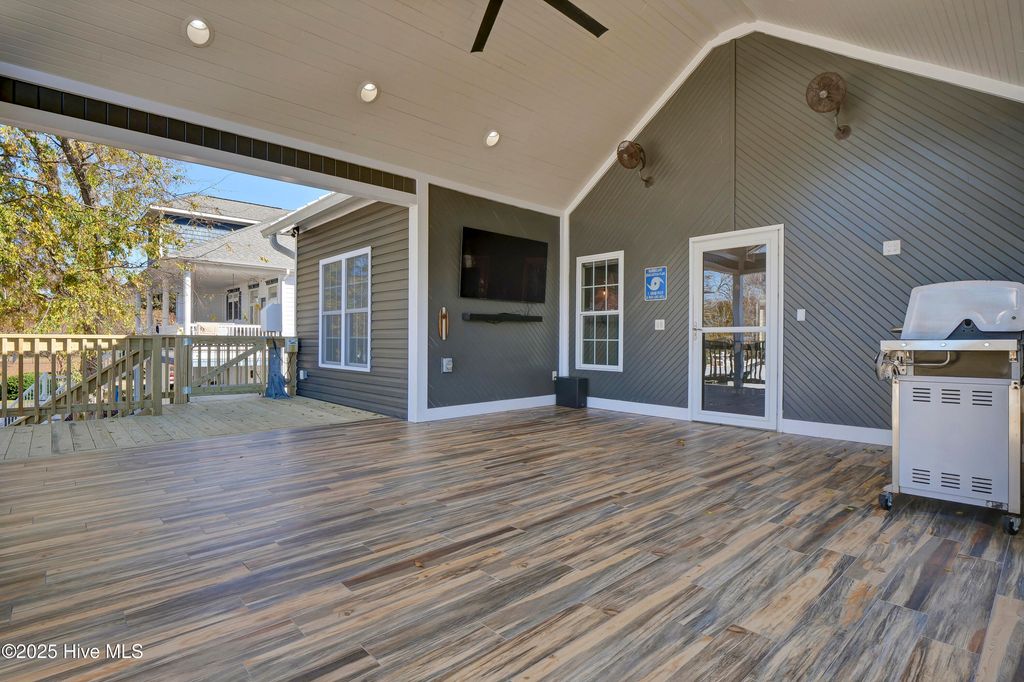 Image 55 of property listing at 1017 Mallard Bay Road, Hampstead, NC 28443