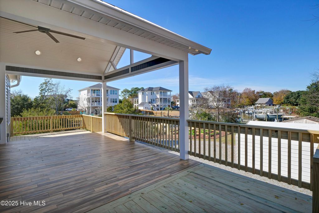 Image 56 of property listing at 1017 Mallard Bay Road, Hampstead, NC 28443