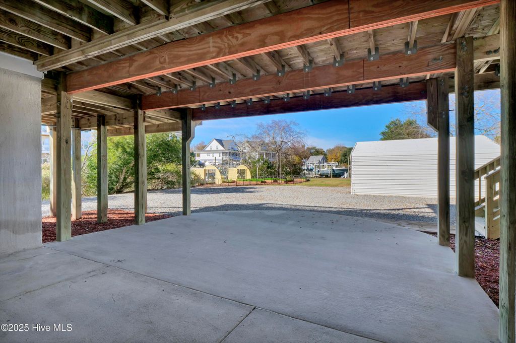 Image 64 of property listing at 1017 Mallard Bay Road, Hampstead, NC 28443