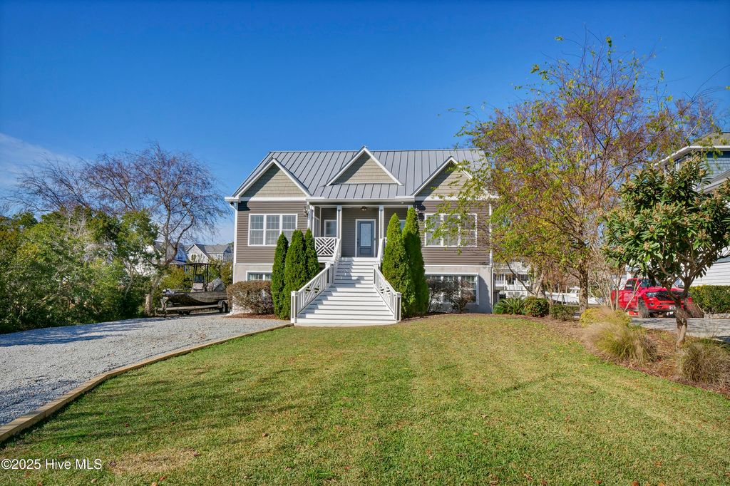 Image 65 of property listing at 1017 Mallard Bay Road, Hampstead, NC 28443