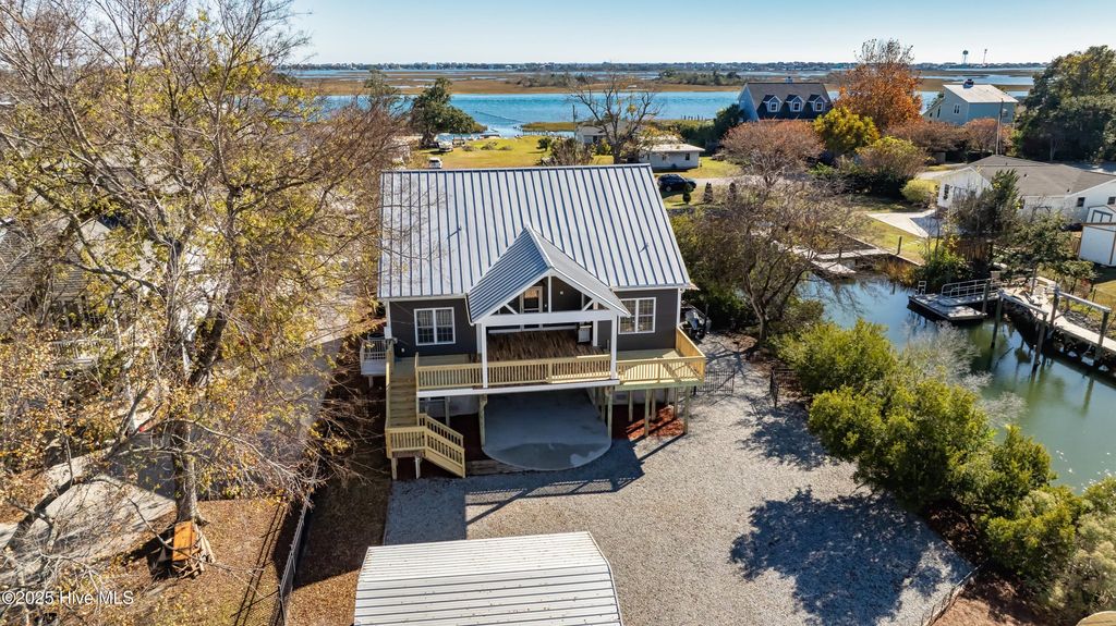 Image 68 of property listing at 1017 Mallard Bay Road, Hampstead, NC 28443