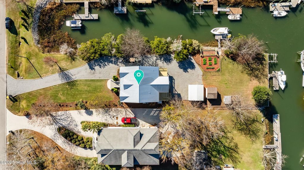 Image 73 of property listing at 1017 Mallard Bay Road, Hampstead, NC 28443