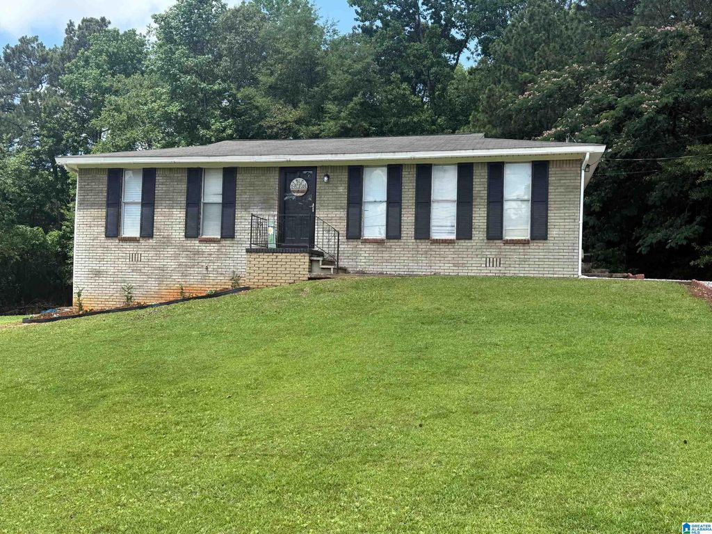 7875 ROBBINS CIRCLE, Dora, AL 35062