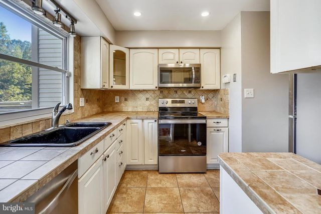 8151 TURN LOOP RD, Glen Burnie, MD 21061