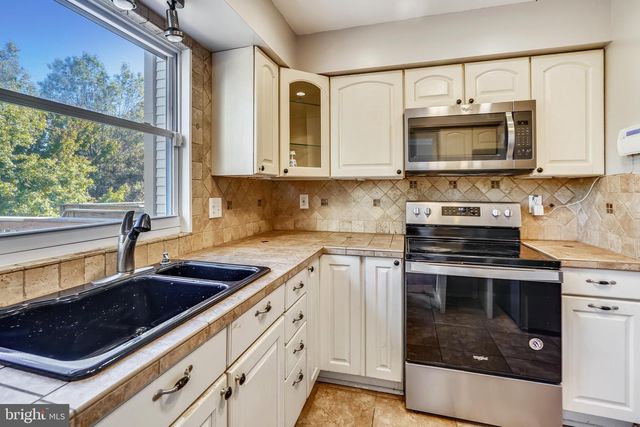 8151 TURN LOOP RD, Glen Burnie, MD 21061
