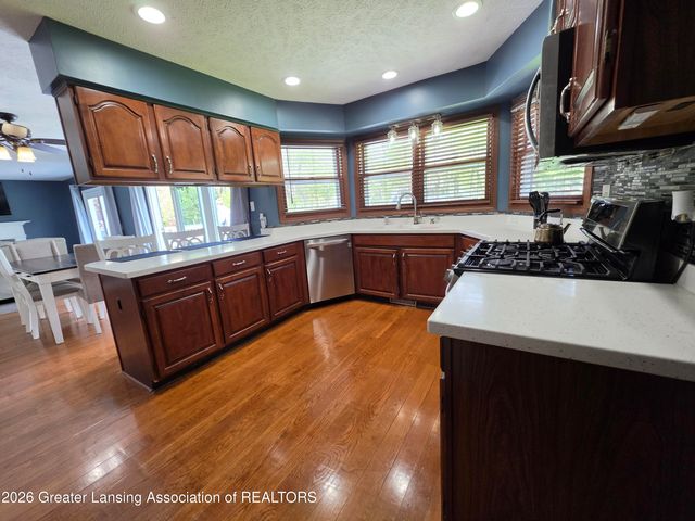 301 Windy Rush Lane, Dewitt, MI 48820