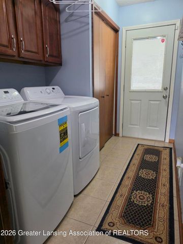 301 Windy Rush Lane, Dewitt, MI 48820