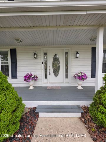 301 Windy Rush Lane, Dewitt, MI 48820