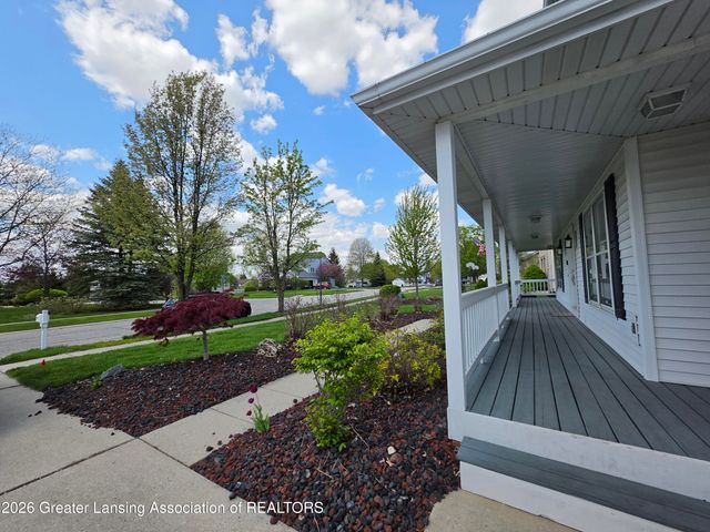 301 Windy Rush Lane, Dewitt, MI 48820
