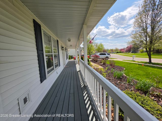 301 Windy Rush Lane, Dewitt, MI 48820