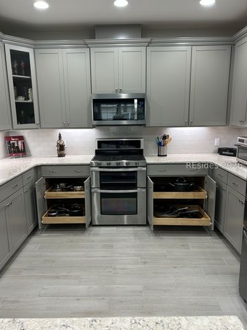 2006 Shoreside Dr, Hardeeville, SC 29927