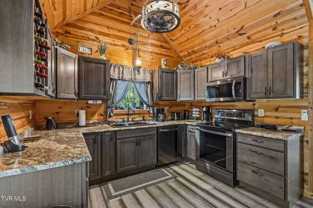 604 & 610 Spears Dykes Road, Greeneville, TN 37745