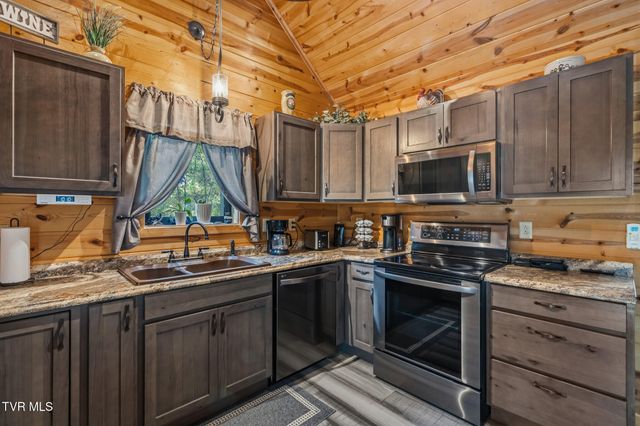 604 & 610 Spears Dykes Road, Greeneville, TN 37745