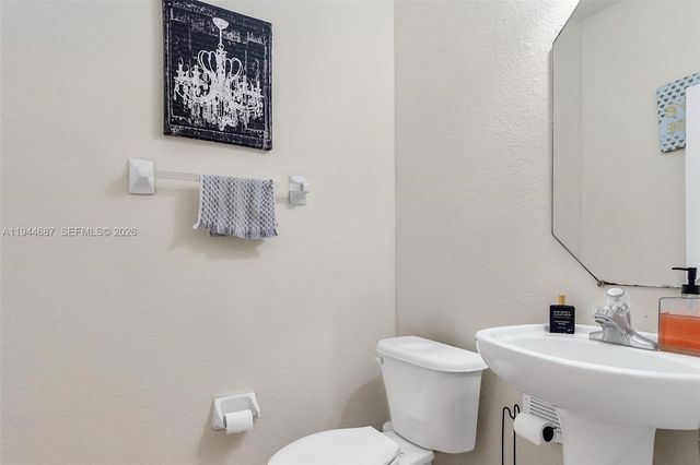 7713 NW 114th Path, Doral, FL 33178