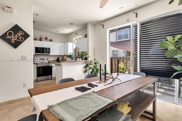 7713 NW 114th Path, Doral, FL 33178