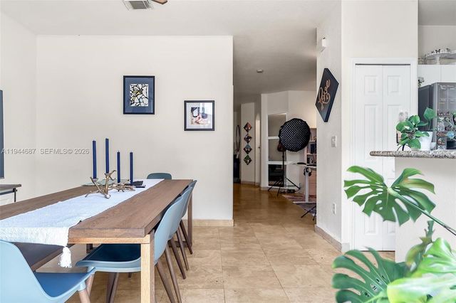 7713 NW 114th Path, Doral, FL 33178